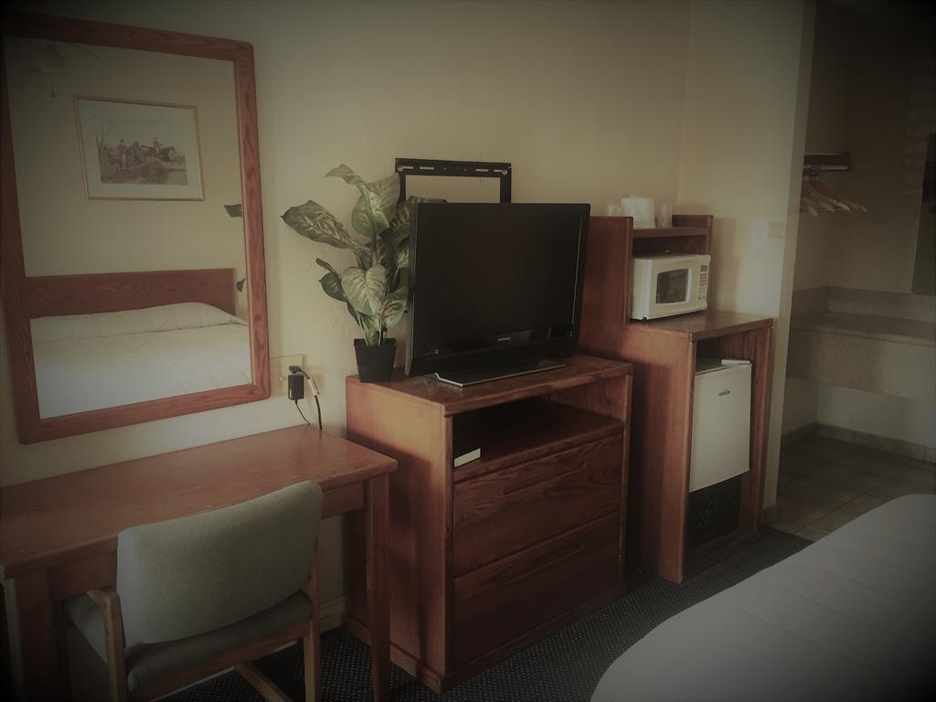 Budget Inn Riverside Esterno foto