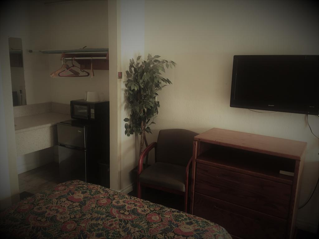 Budget Inn Riverside Esterno foto